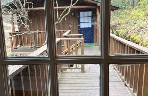 Mount Ida House | Large Private Home on Lake Ouachita! Beautiful creek running into the lake.