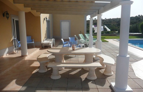 Vila Real Santo Antonio Villa | Large private villa with private pool, garden, bbq - LONG TERM RENTAL AVAILABLE.