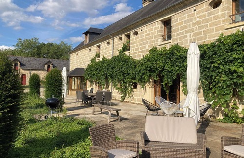 Louresse-Rochemenier House | LARGE PROPRIETY AT THE HEART OFF A PRIVATE FOREST