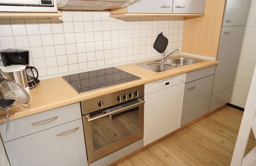 Damp House | Large property for the whole family - - with W-LAN fiber optic TV in the