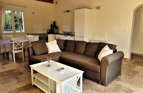 Cuers Other | Large property in Provence, close to all amenities, with swimming pool,