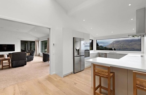 Fernhill House | Large Pure Alpine Privacy and Recently Renovated
