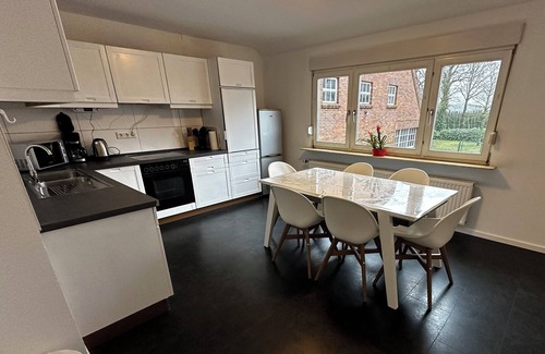 Bad Zwischenahn Apartment | Large, quiet holiday apartment close to the center, space for the whole family