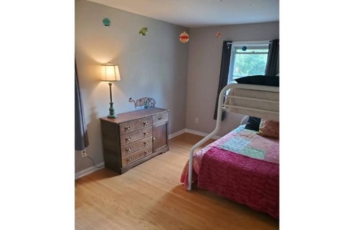 West Irondequoit House | Large Ranch*Pool*Hottub*Huge Backyard*