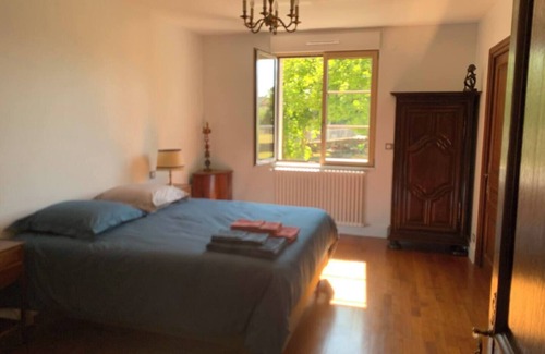 Arbois Bed & Breakfast | Large room with breakfast in Maison d'Hôtes - Near Arbois center