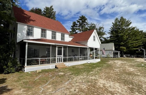 North Sebago Cottage | LARGE RUSTIC COTTAGE. SEBAGO LAKE BEACHFRONT