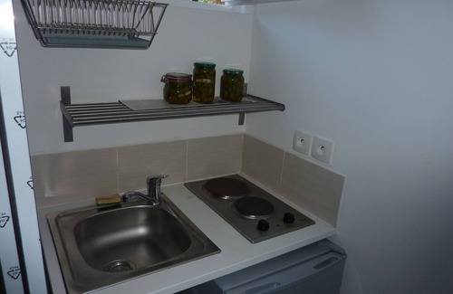 Aubagne House | Large Studio. 40m2. Terrace, Garden and Pool. Kitchen etc .