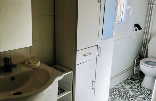 Cite Apartment | LARGE STUDIO CROSSING ANY TEAM AT THE FOOT OF THE ROWS