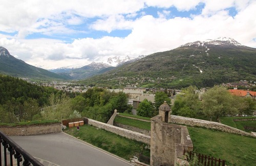 Briancon Apartment | Large studio for 4 with balcony in the heart of Briançon
