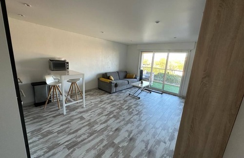 Frejus Apartment | Large studio in Fréjus