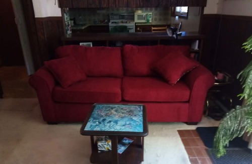 St. Catharines Apartment | Large,sunny, two-room suite accessed from deck on wooded ravine. Eat-in kitchen.