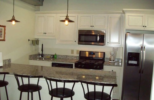 Macon Apartment | Large, Unique, Ground Floor Loft with Parking #2