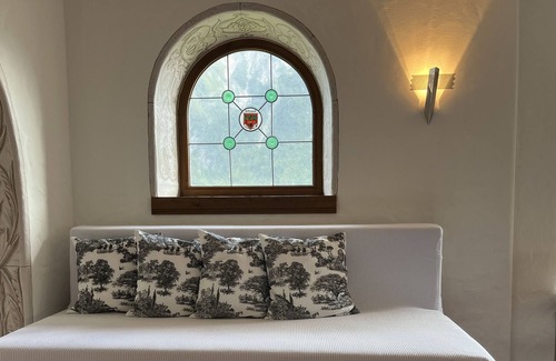 Mittenwald Apartment | Large vacation apartment on a hillside with fantastic mountain views