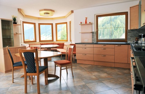 Finkenberg House | Large vacation home on a farm - ideal for families and groups