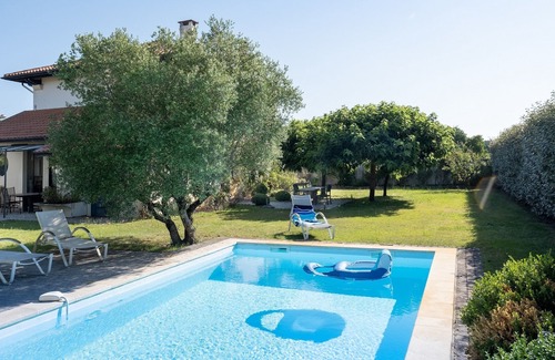 Saint-Julien-en-Born Villa | Large villa and gite with swimming pool near Contis beach with annex