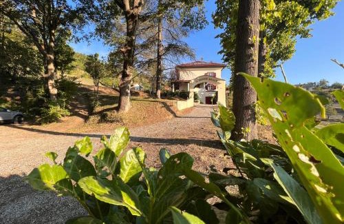 Cairo Montenotte Villa | Large villa for 20 guests on large estate with private pool and tennis court Big conference room with facilities VILLAITALY EU