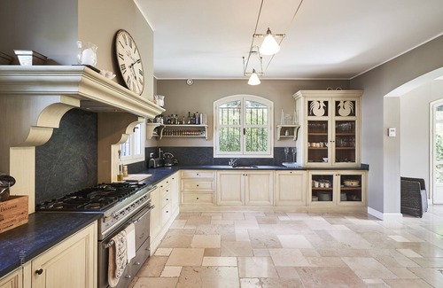 Mougins Villa | Large Villa With Tennis Court and Walking Distance to the old Town