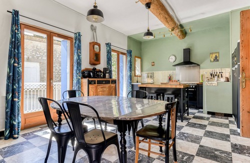 Fitou House | Large vineyard house
