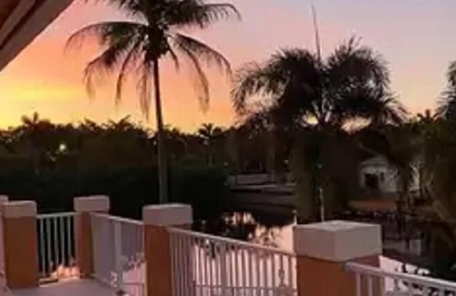Plantation House | Large Water Front House | Game Room and Heated Pool - Vacation or remote work