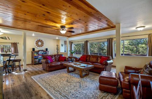 Show Low House | Large Yard with Fire Pit Show Low Cabin