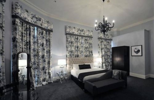 Largs Bay Hotel | Largs Pier Hotel Motel