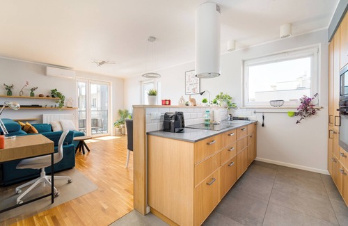 Targowek Apartment | Las Bródnowski Urban Jungle Apartment