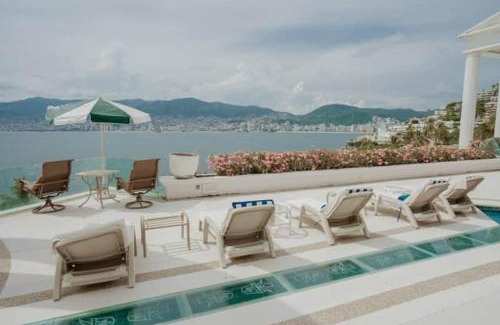 Las Brisas Hotel | Las Brisas Villa Vanetiz