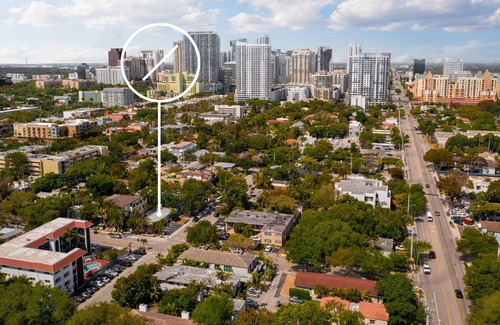 Colee Hammock Apartment | Las Olas Studio