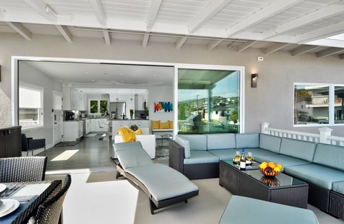 Laguna Beach House | Last Min Avail Mid-June - Mid-July! Message us for best rate 1 min walk to beach