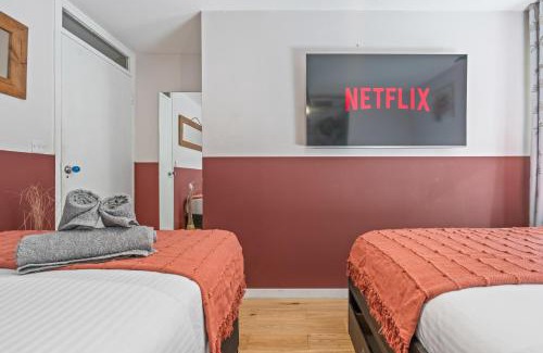 Chaucer Apartment | Last Min Sale Today 30 Percent Off! Stylish Cosy home in London Bridge w Parking&Netflix-GeniusOffer-MobileOffer!