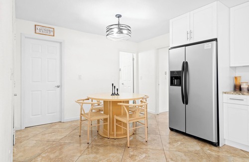Fort Myers House | Last Minute Deal:Near Downtown + Hot Tub + Kayaks & Fishing Gears - Welcome Pets