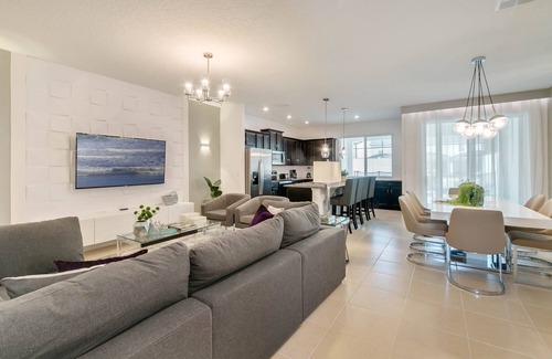 Indian Ridge House | Last Minute Disney Getaway! Private Pool & Themed Bedrooms. Book Now! #65779