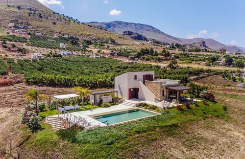 Scopello Villa | LAST MINUTE NOVEMBER - WWW.BAGLIORIDISICILIA.COM