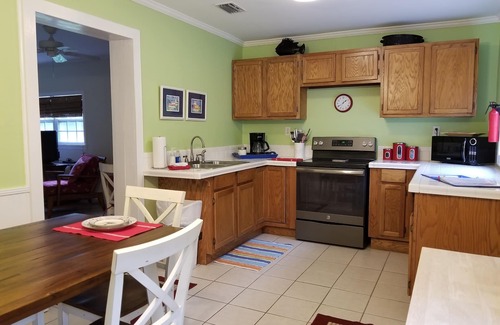 Gulf Shores Cottage | LAST MINUTE SPECIALS! Dog friendly and fenced yard