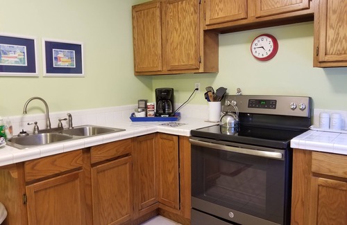 Gulf Shores Cottage | LAST MINUTE SPECIALS! Dog friendly and fenced yard