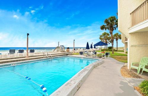 Fort Bay Apartment | Latitude 29 #13