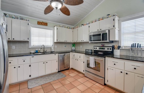 Summerland Key House | Latitude Adjustment – Canalfront 3BR w/Hot Tub, Tiki Hut & Boating Access