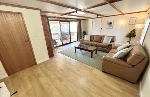 Port Hughes House | Latone Sea Lodge - Entire Home in Port Hughes