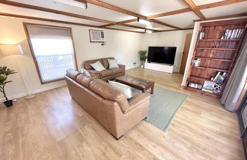 Port Hughes House | Latone Sea Lodge - Entire Home in Port Hughes