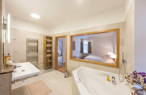 Cesky Krumlov Apartment | Latron 98