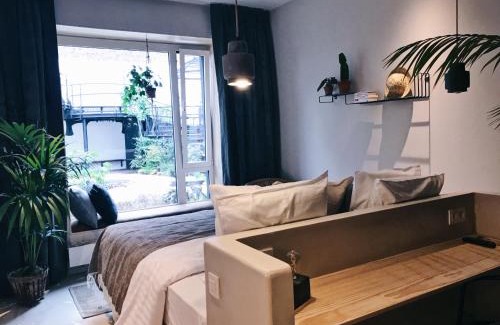 Matonge Hotel | Latroupe Hotel Jardin Secret