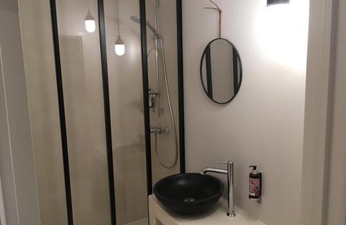 Matonge Hotel | Latroupe Hotel Le Berger