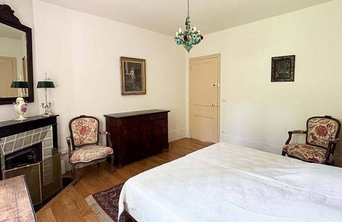 Le Val-Saint-Germain Hotel | L’Auberge Renovated Hemp Inn - Creative Residence