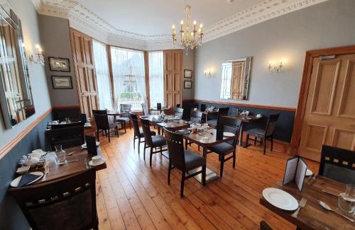 Newington House | Lauderville guest house