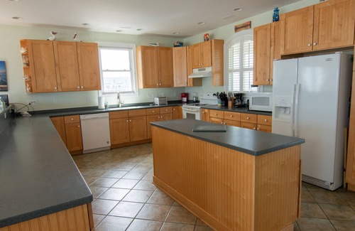 Surf City House | Laughing Pelican - Direct oceanfront. Amazing views! Huge decks, hot tub!