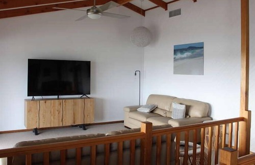 Lake Wangary House | Laura's Place with scenic views of the Bay from upstairs and downstairs