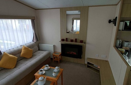 Rhyl Ski Chalet | Laurel 20 holidayhome