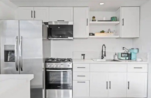 Hollywood Hills West House | Laurel Canyon house in the Hills with pool, spa, backyard projector & 180’ views