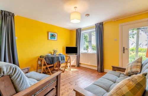 Little Malvern House | Laurel Cottage - The Retreat