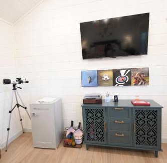 Fredericksburg House | Laurel Court Cottages- A Pickleball Getaway